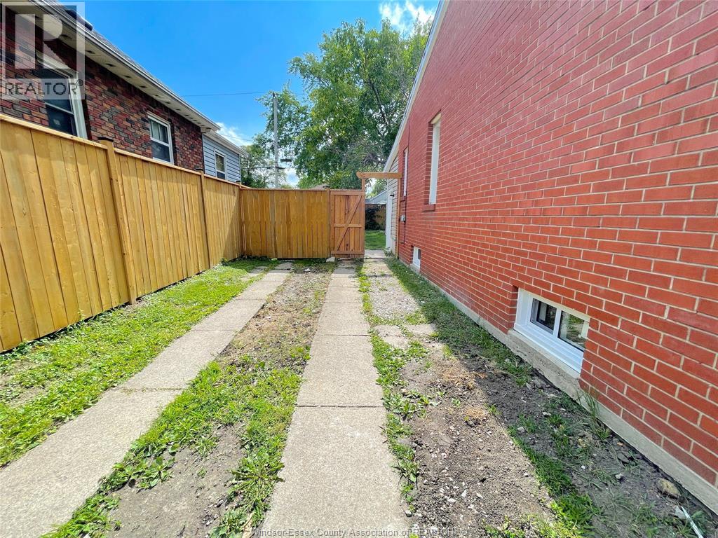 1741 HICKORY ROAD, Windsor 2