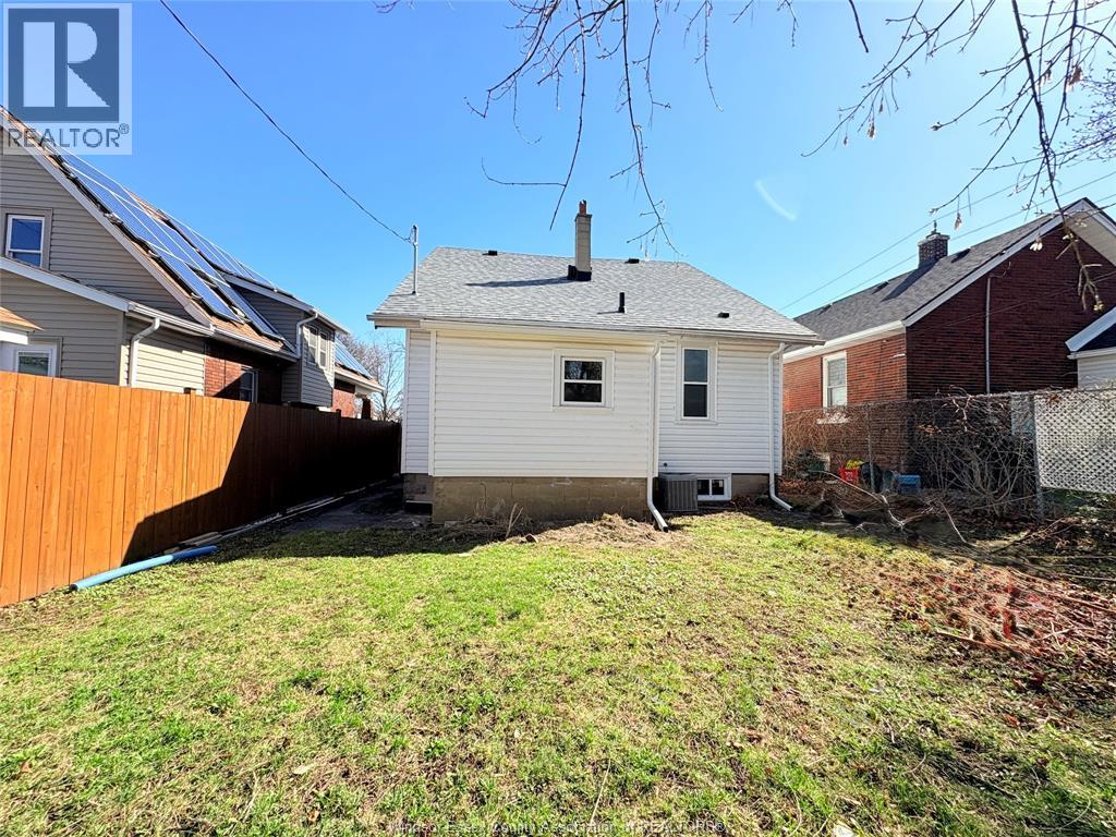 1489 WINDERMERE ROAD, Windsor 2