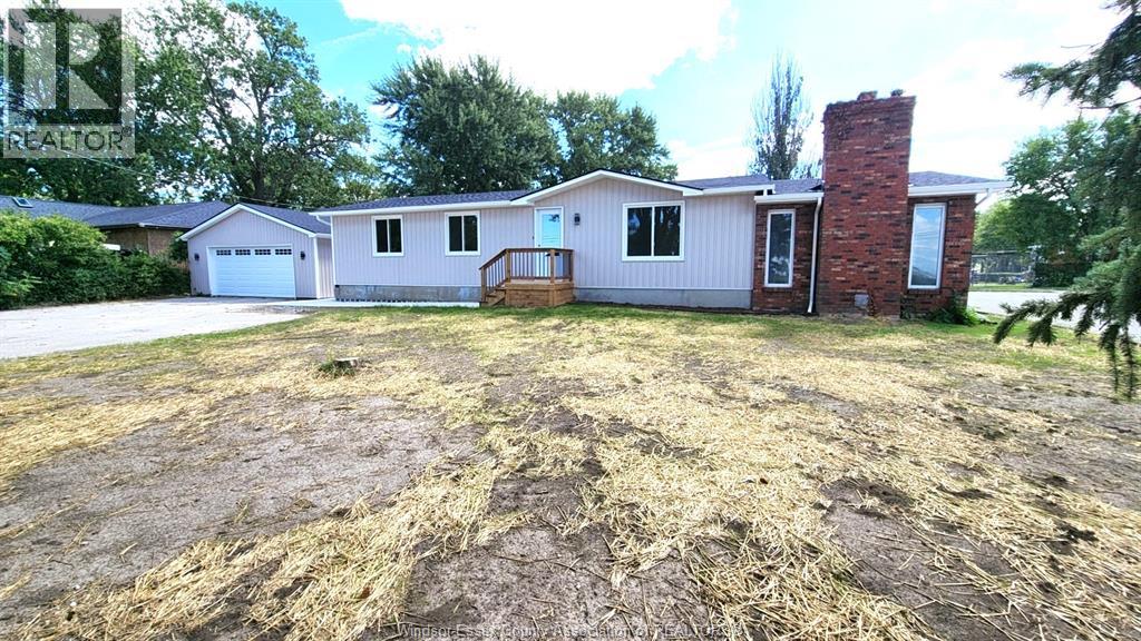 3425 CABANA (COUNTY RD 42), Windsor 2