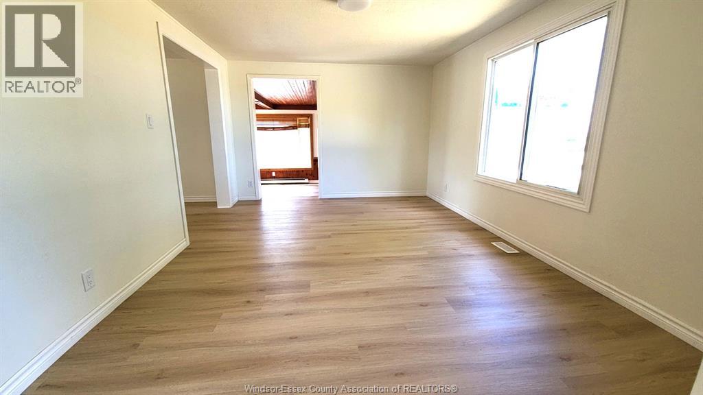 3425 CABANA (COUNTY RD 42), Windsor 3