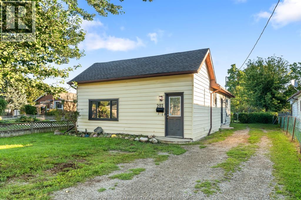 202 SANDYS STREET, Chatham 2