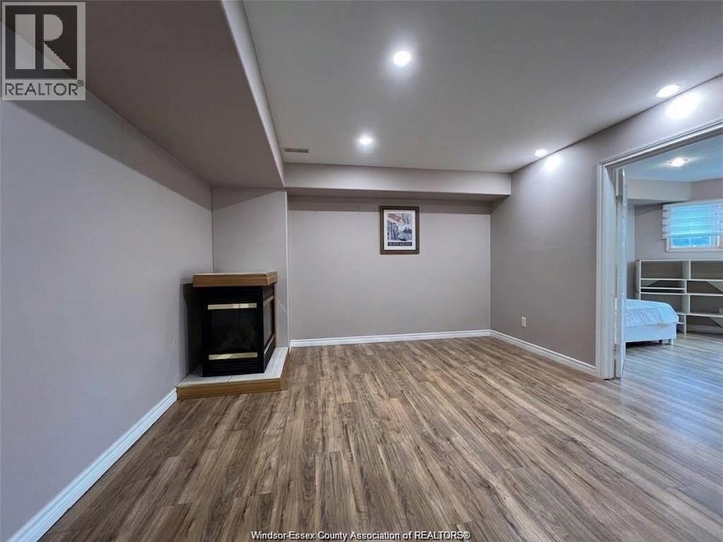 Unit LOWER - 709 HAVENS DRIVE, Windsor 2