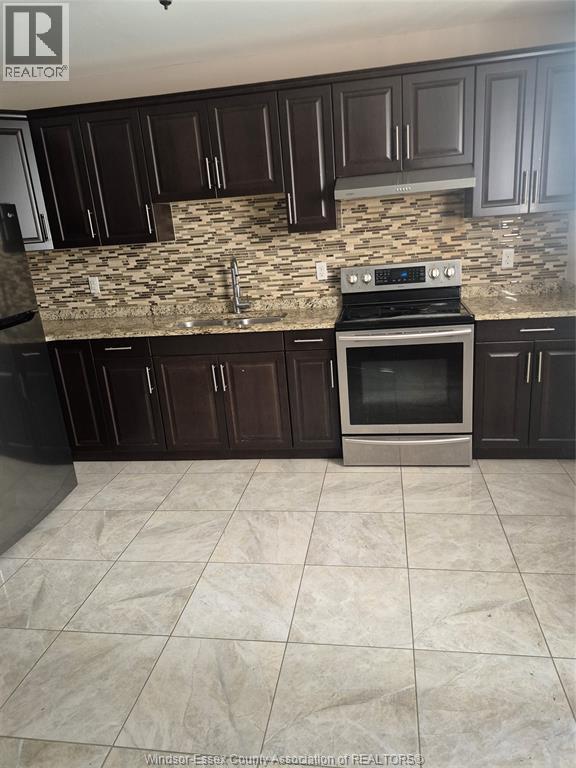Unit LOWER - 4783 PERIWINKLE, Windsor 5