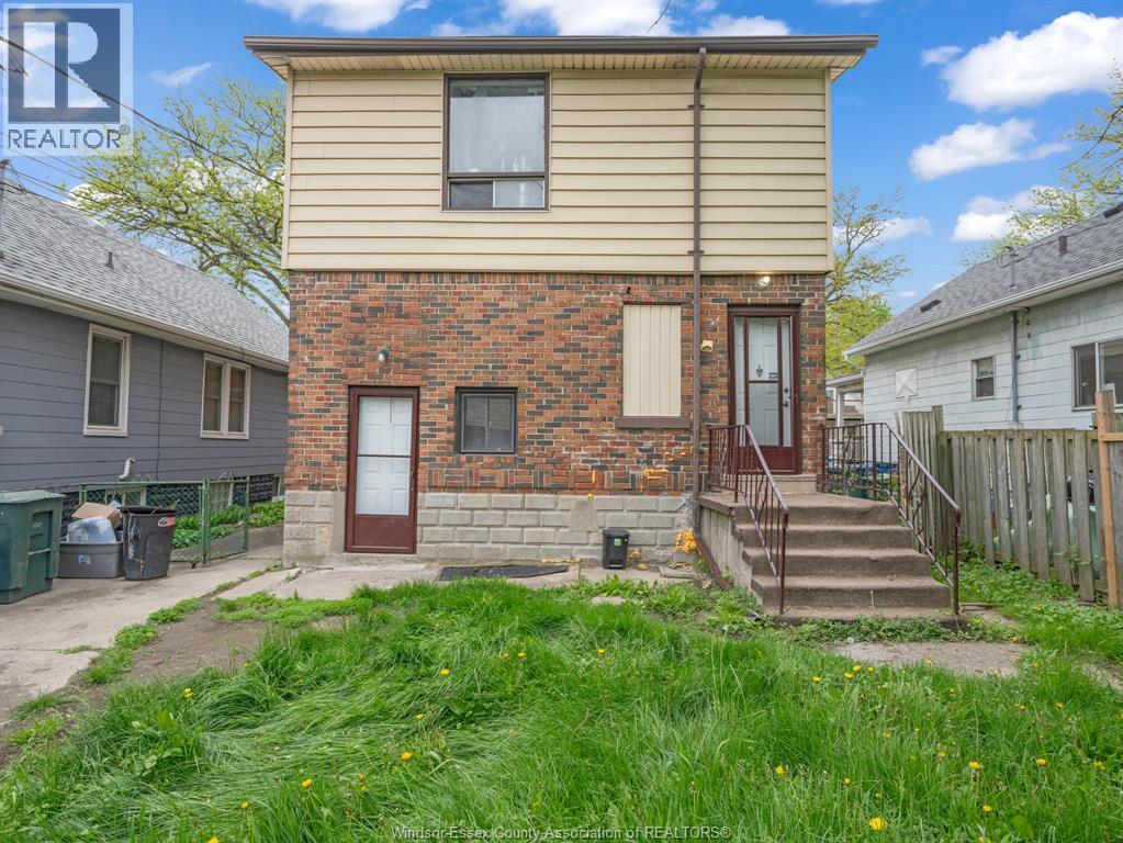 Unit UPPER - 2241 MERCER, Windsor 3