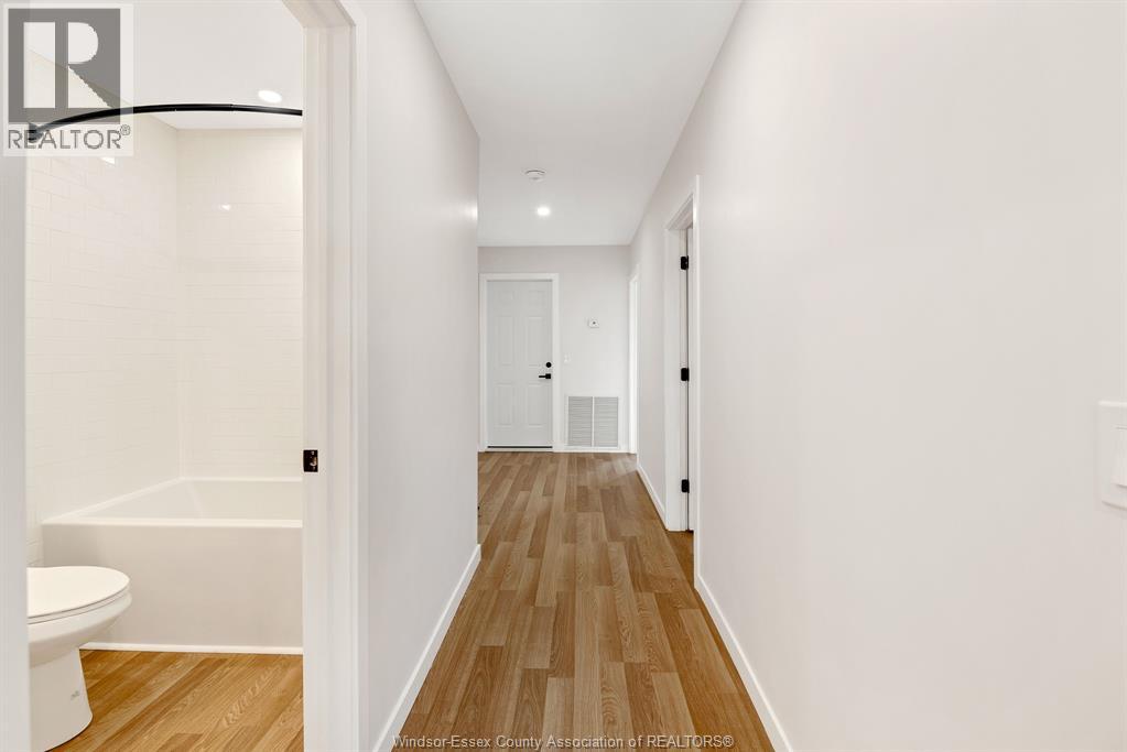 Unit B - 836 PILLETTE, Windsor 5