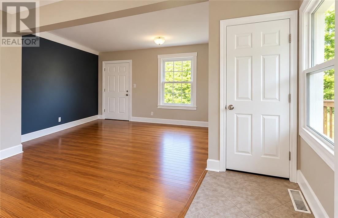 381 Mabel Avenue, Sudbury 5