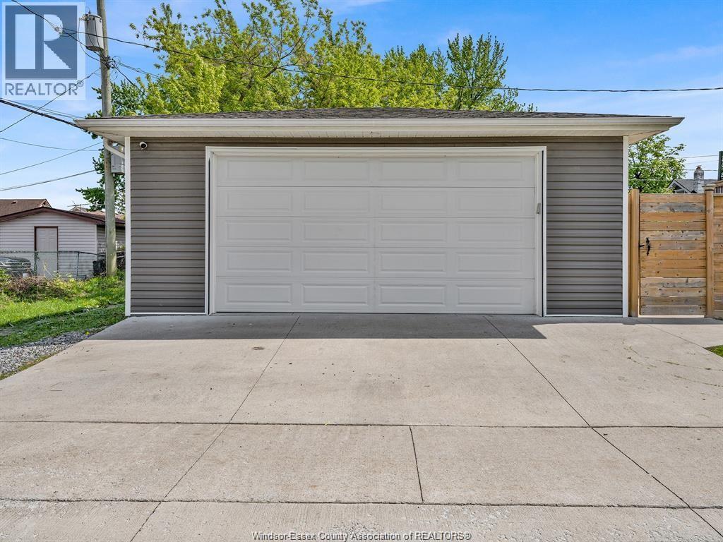 702 Lesperance ROAD, Tecumseh 5