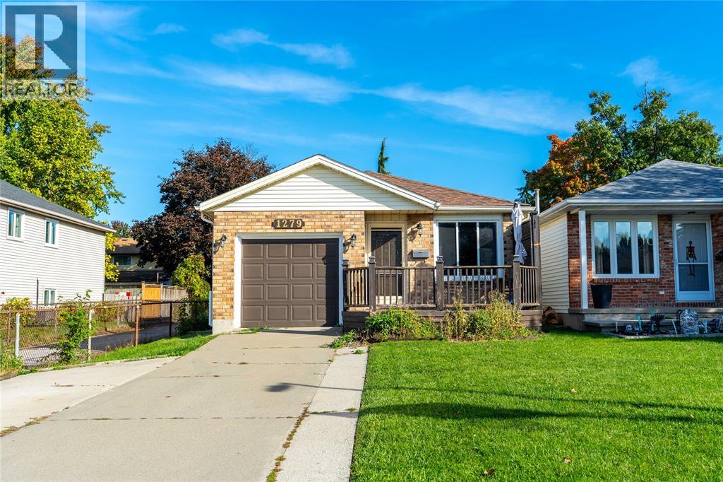 1279 THISTLEDOWN AVENUE, Sarnia 1