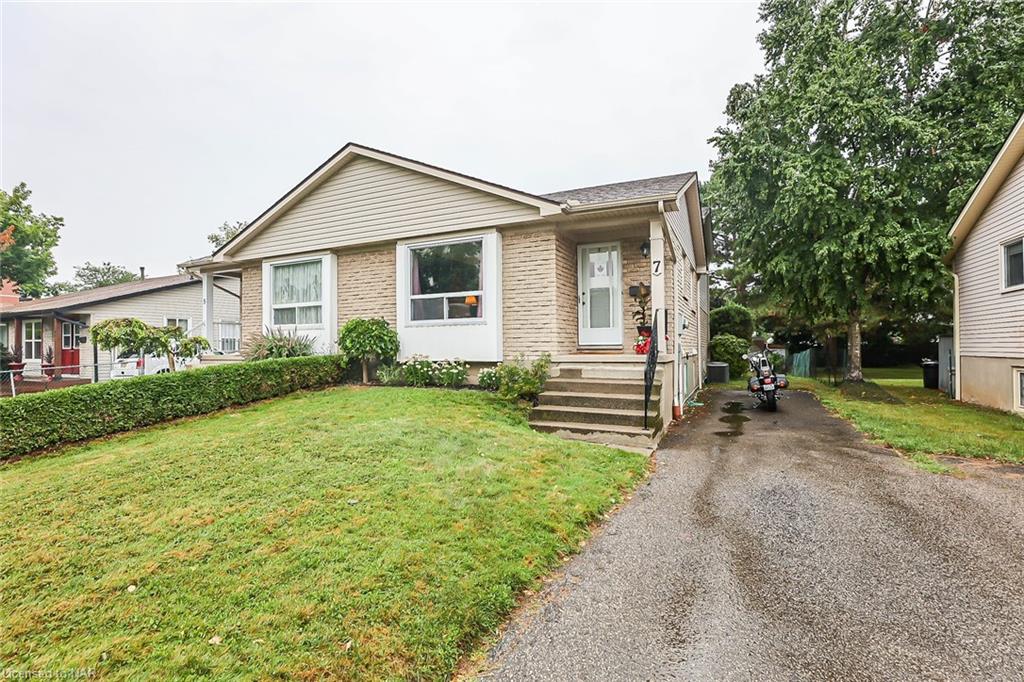 7 Mcnicholl Circle, St. Catharines, Ontario L2N7C5 Sold History