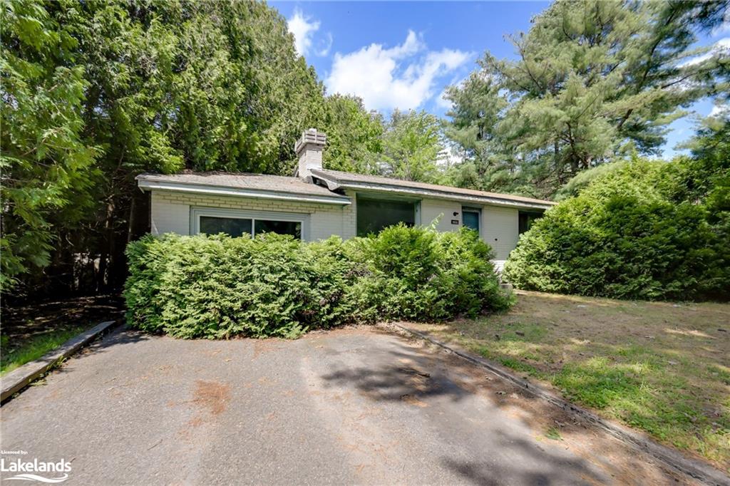 108 Pinedale Lane, Gravenhurst, Ontario P1P1L5 Sold History HouseSigma