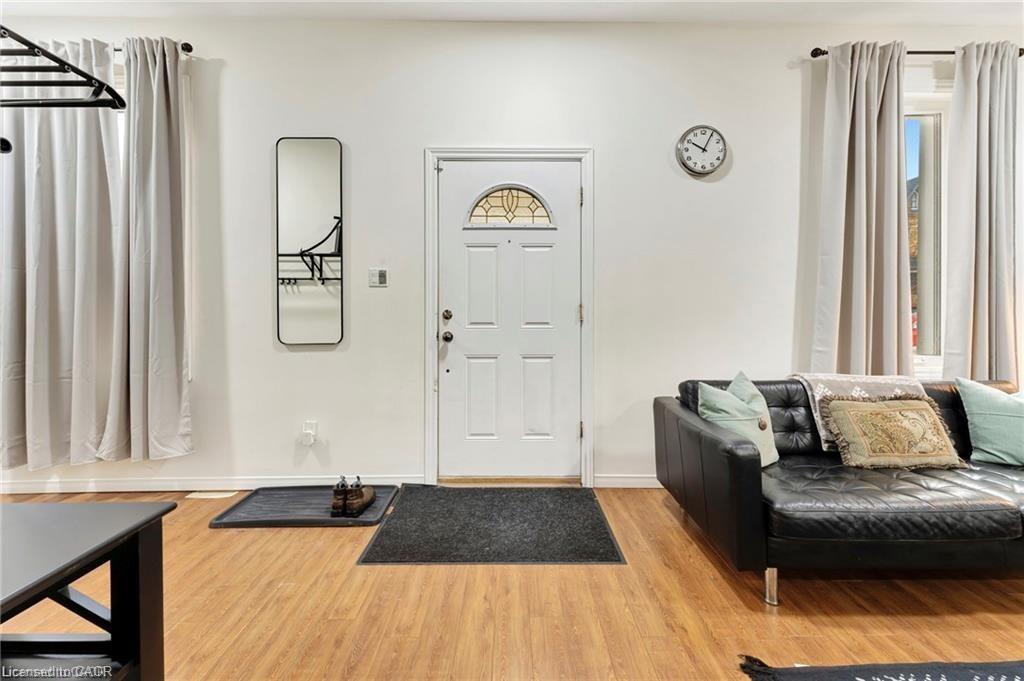 23 Palace Street, Brantford 3