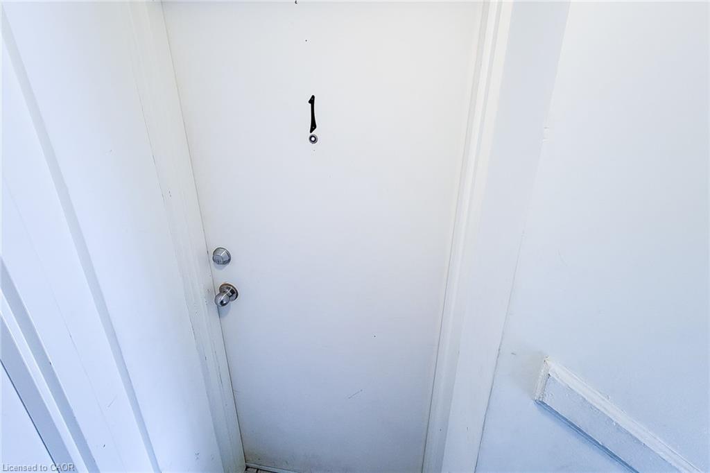 Unit 1 - 340 1/2 Barton Street E, Hamilton 3