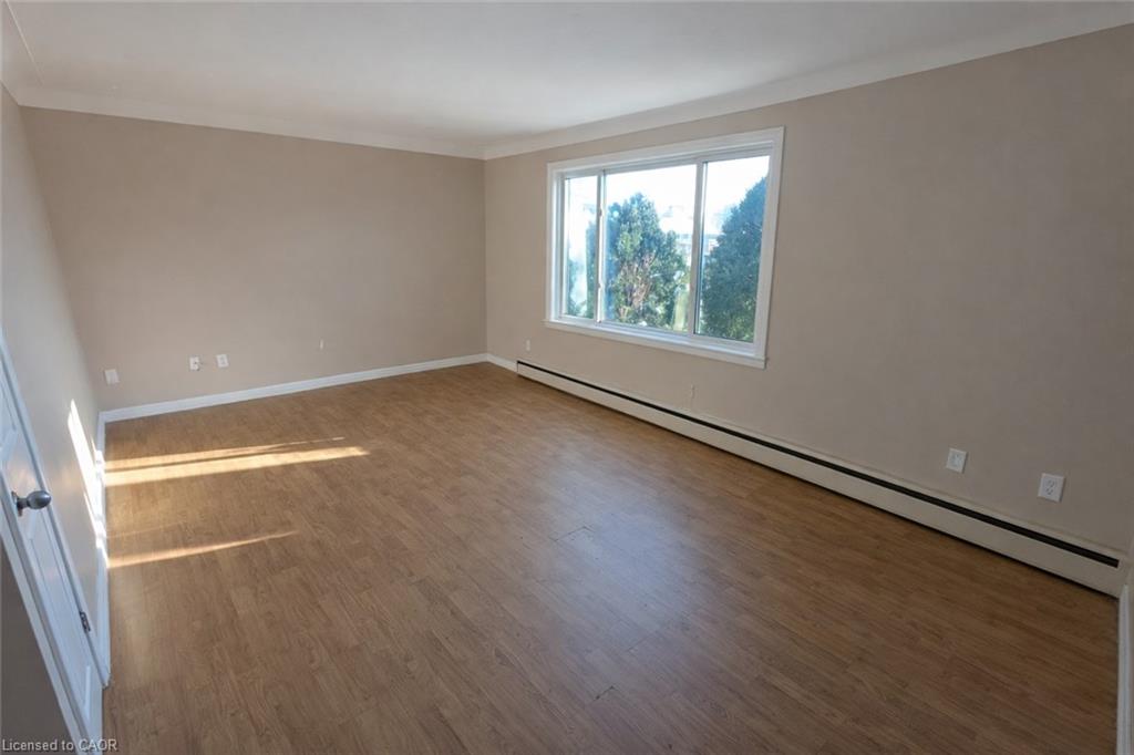 Unit 2 MAIN RIGHT SIDE - 250 Highland Road W, Stoney Creek 4