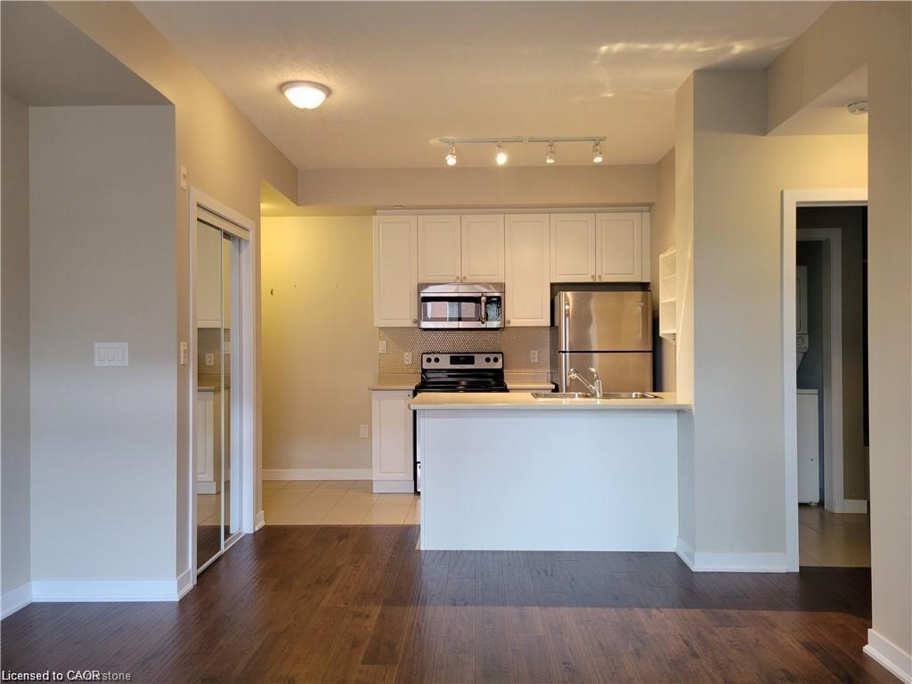 Unit 208 - 90 Charlton Avenue W, Hamilton 3