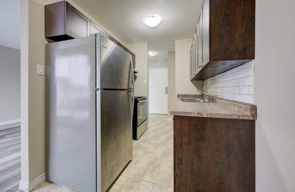 Unit 307 - 390 Admiral Drive, London 5