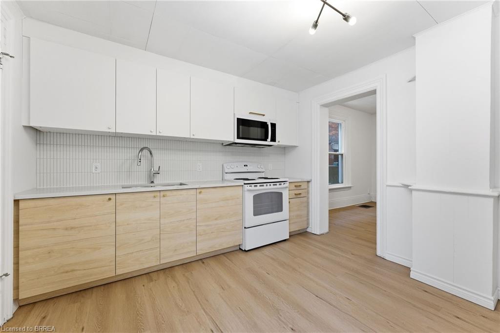 Unit 1 - 176 Darling Street, Brantford 1