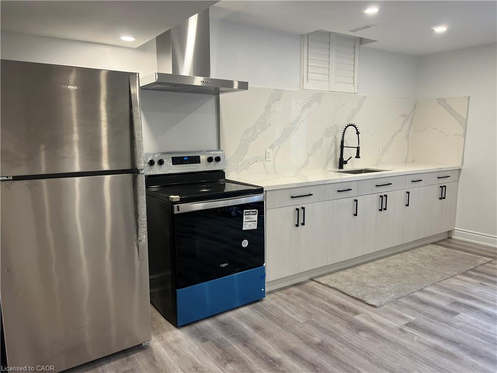 Unit Lower - 252 Raymond Road, Ancaster 3