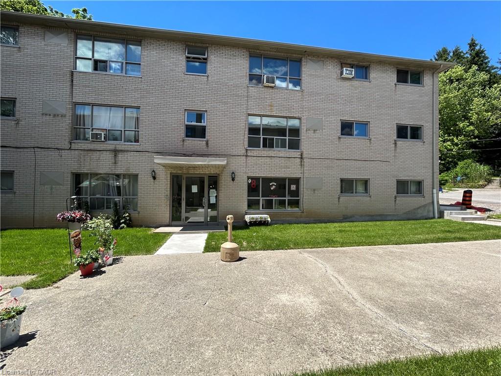 Unit 14 - 108 Creighton Road, Dundas 3
