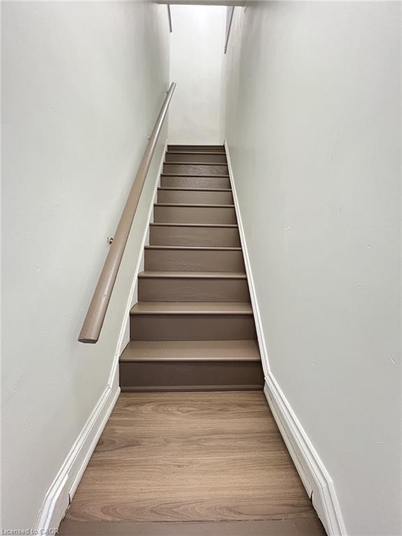 Unit UPPER - 1164 Cannon Street E, Hamilton 2