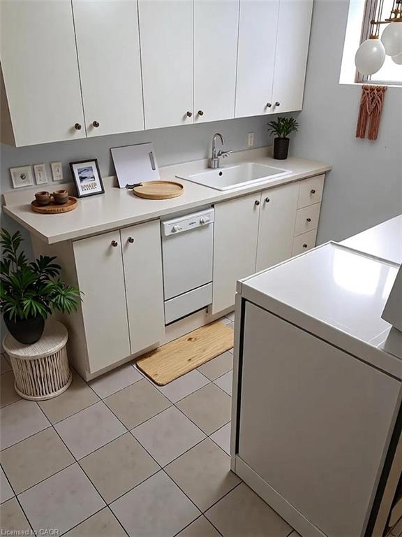 Unit 2-Lower - 726 West 5th Street, Hamilton 2