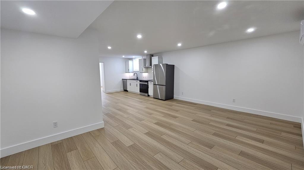 Unit LOWER - 34 Orchard Drive, Stratford 5