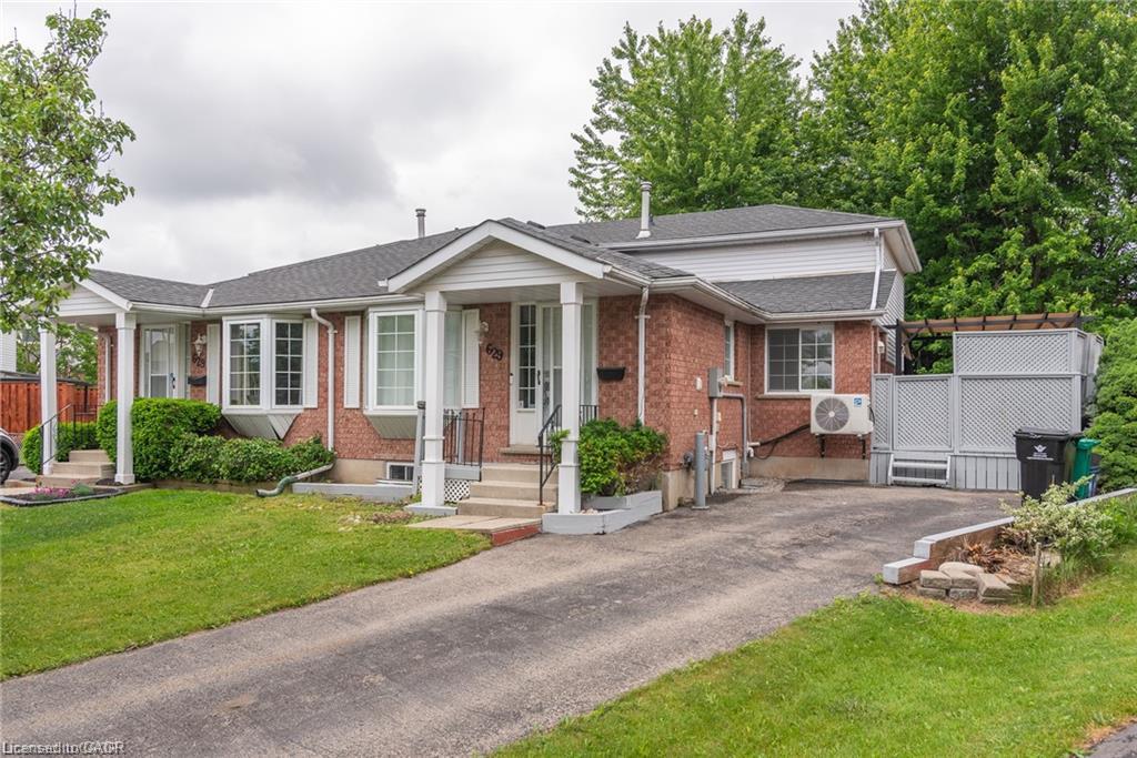 Unit B - 629 Settlersfield Court, Waterloo 2