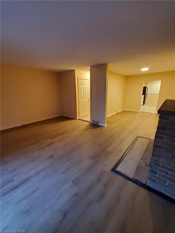 Unit 9 - 225 Shakespeare Drive, Waterloo 5