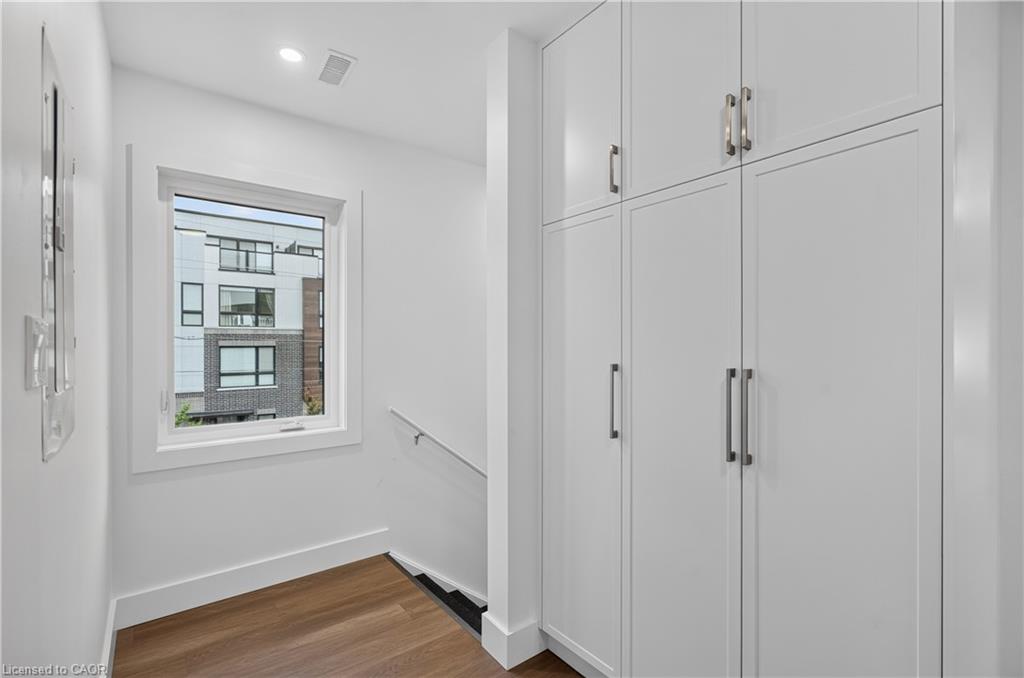 Unit 5 - 332 King Street W, Dundas 5