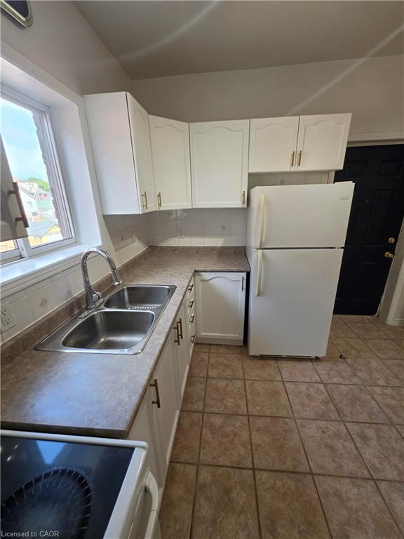 Unit Second Floor - 359 Barton Street E, Hamilton 4