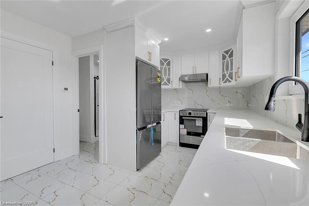 Unit 2 - 581 Lancaster Street W, Kitchener 2