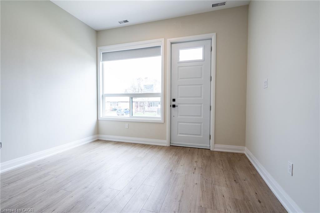 Unit B - 728 Eleventh Avenue, Hamilton 2