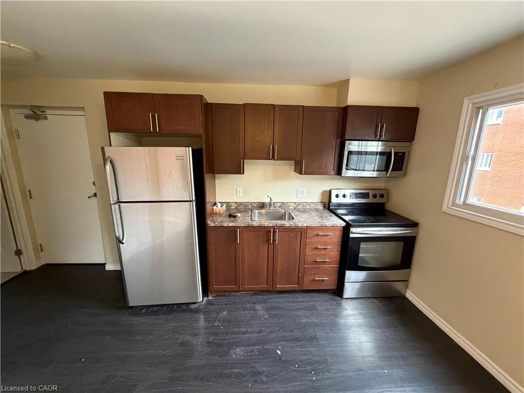 Unit H - 416 Lancaster Street W, Kitchener 2