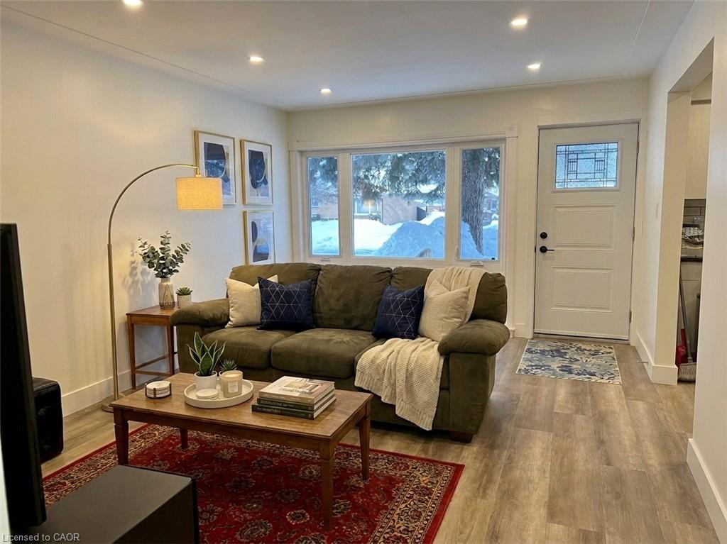 27 Winslow Drive, Kitchener 2