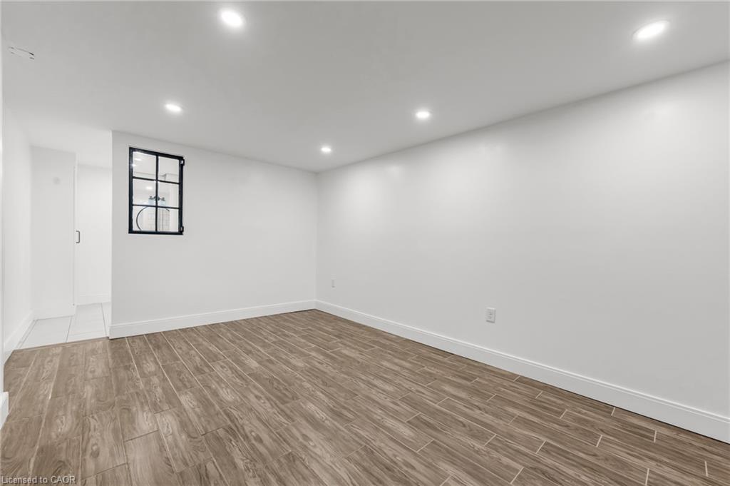 Unit LOWER - 116 Spadina Avenue, Hamilton 4
