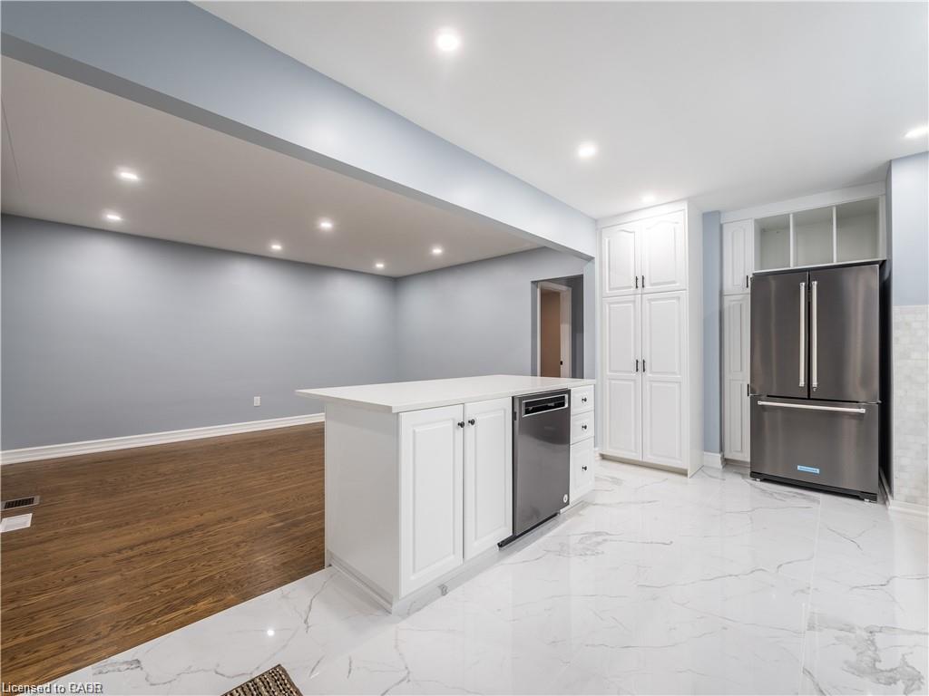 198 West 19th Street, Hamilton 5