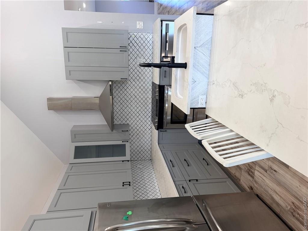 Unit Upper - 411 Paling Avenue, Hamilton 5