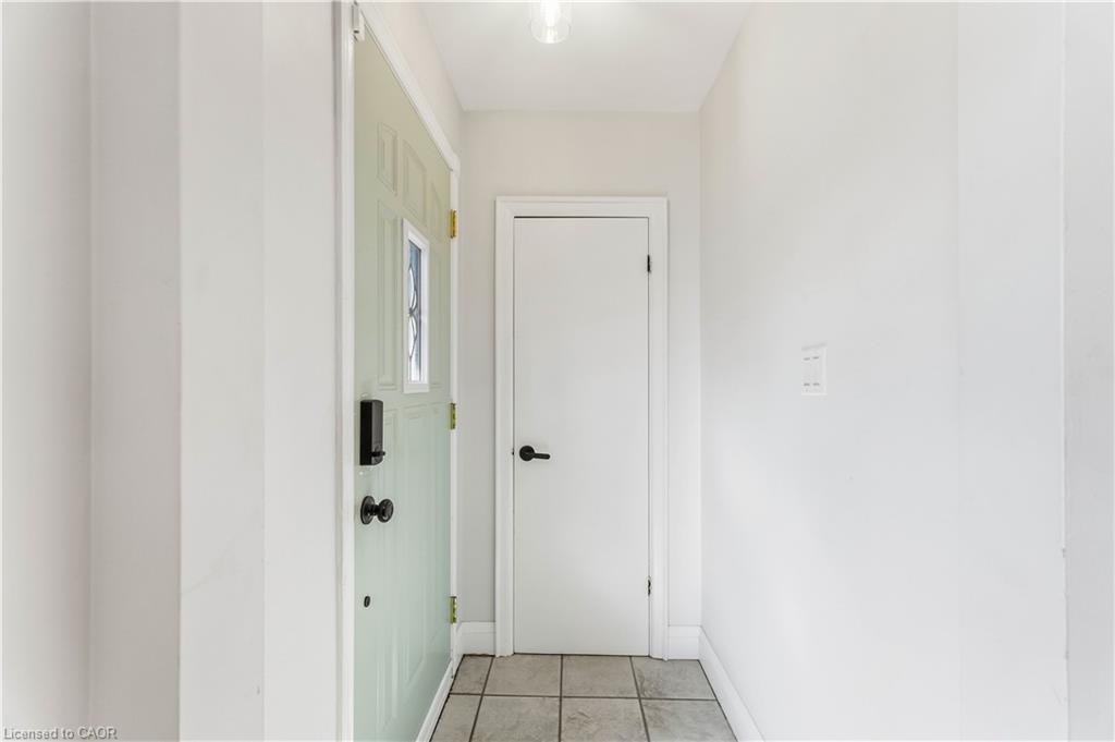 Unit Main Floor - 41 Sharon Avenue, Hamilton 5