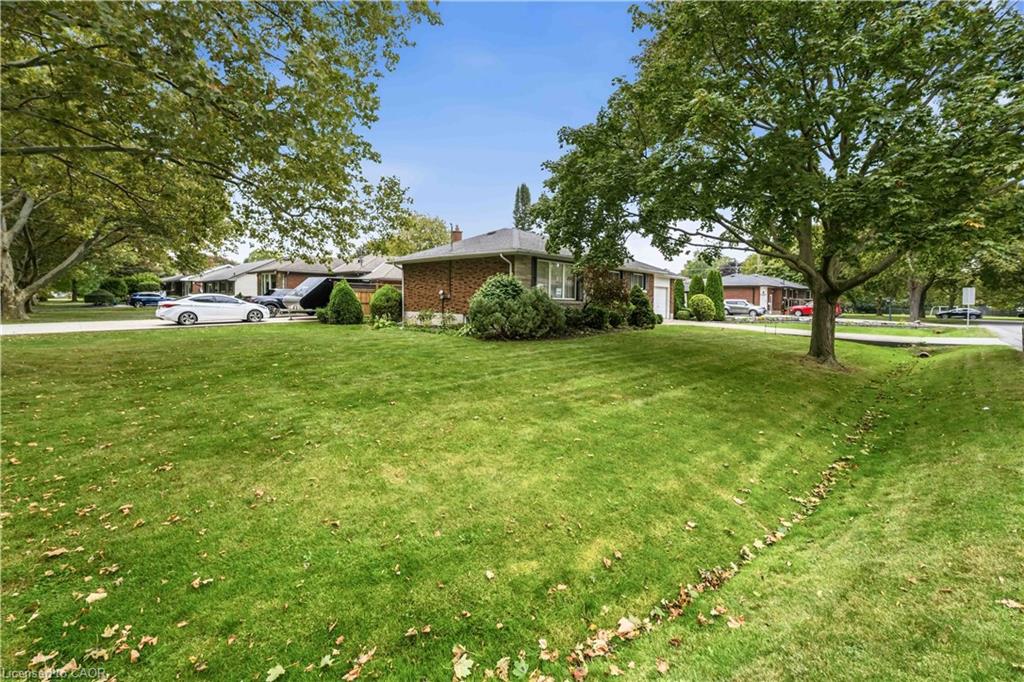 4 Regina Avenue, St. Catharines 4