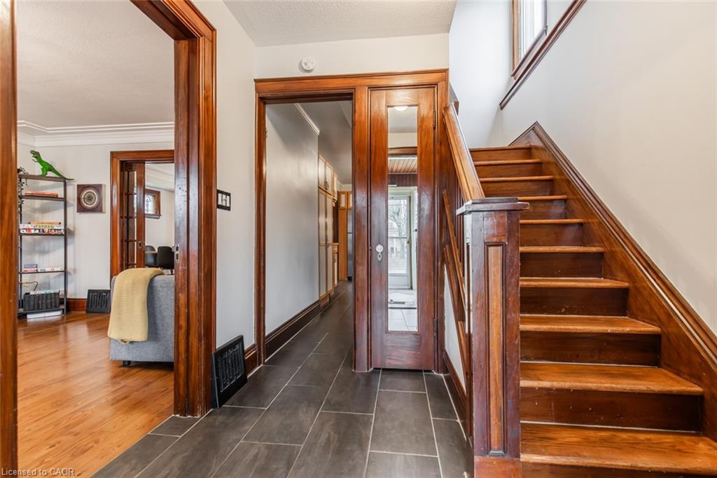 60 Lake Avenue Drive, Stoney Creek 4