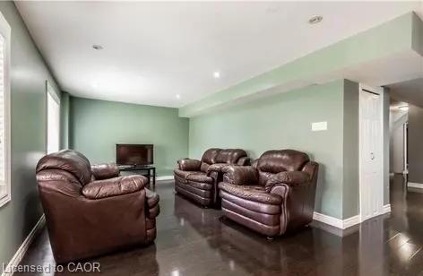 Unit Basement - 4 Clairfields Drive W, Guelph 5