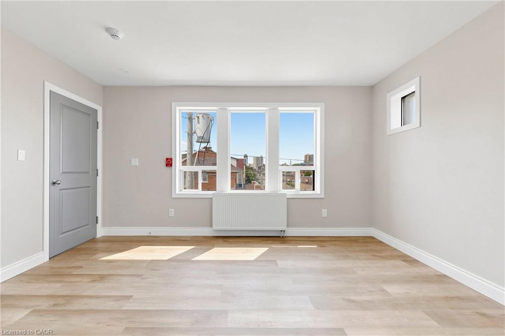 Unit Unit 8 - 71 Sanford Avenue S, Hamilton 2