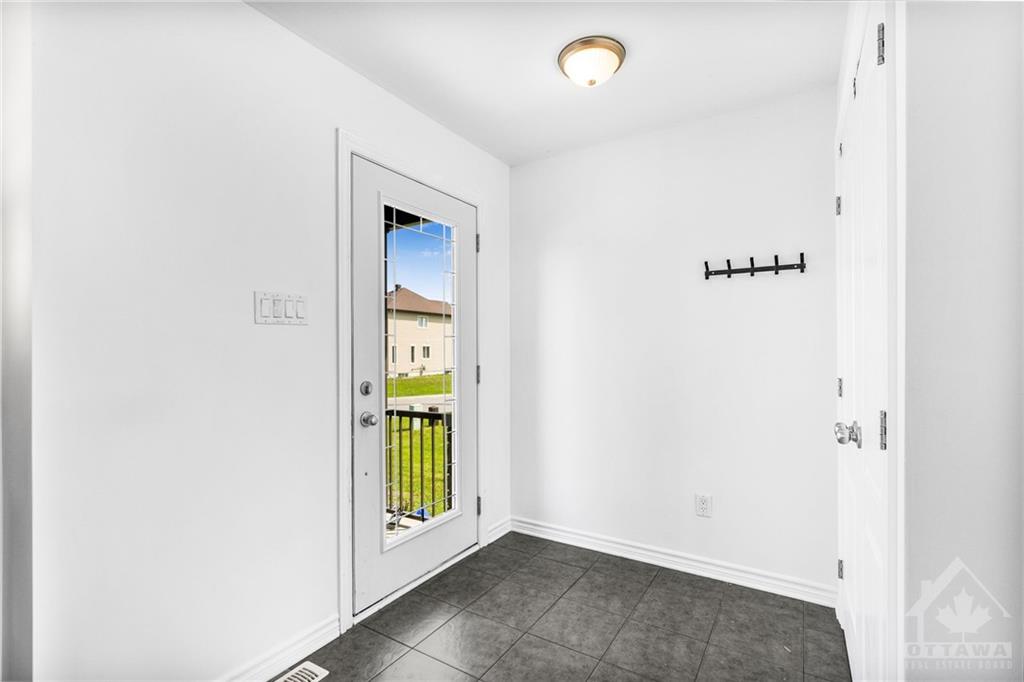 312 TRILLIUM Circle, Alfred and Twp, Ontario K0A3K0 For