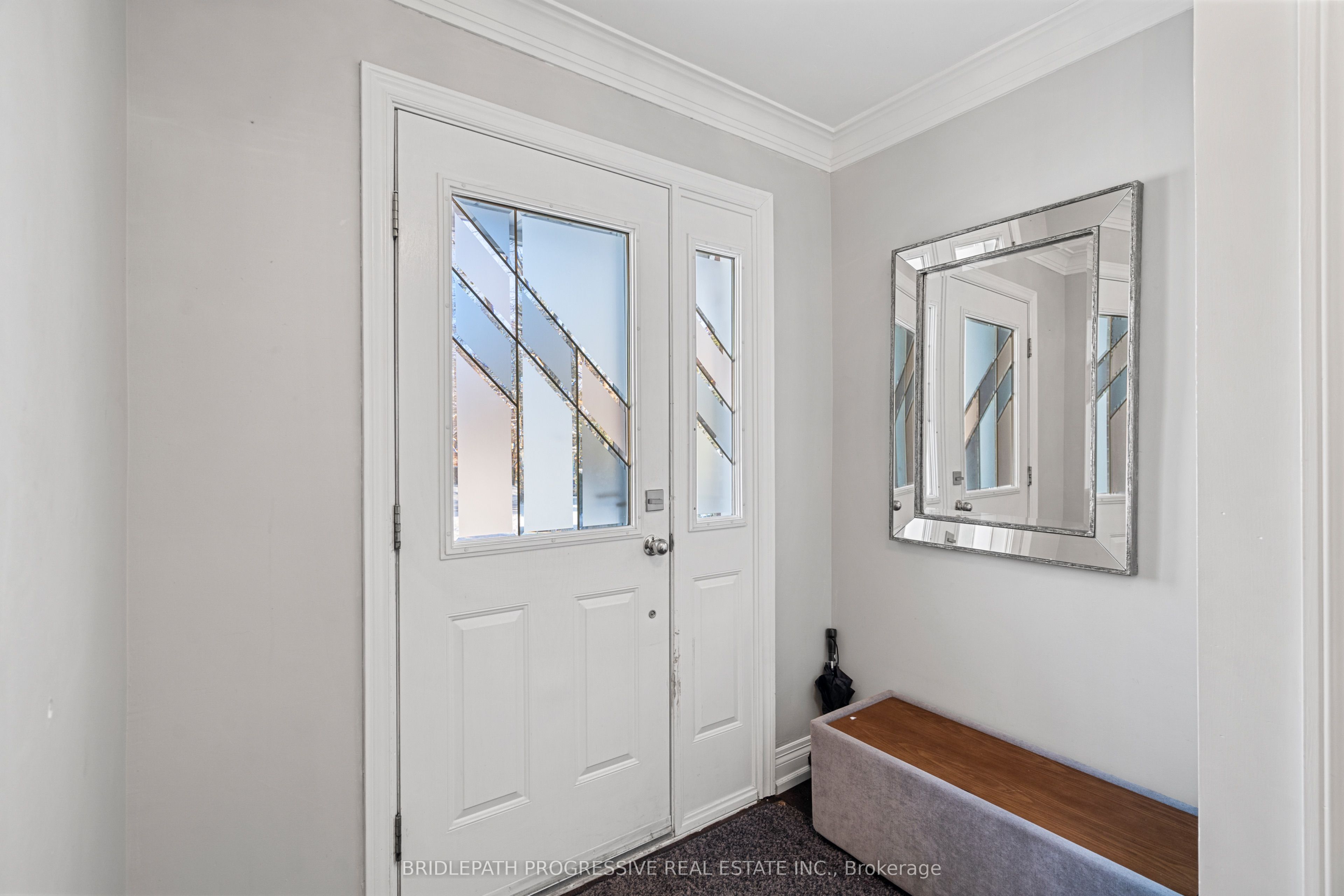 289 Burnett Avenue, North York 5
