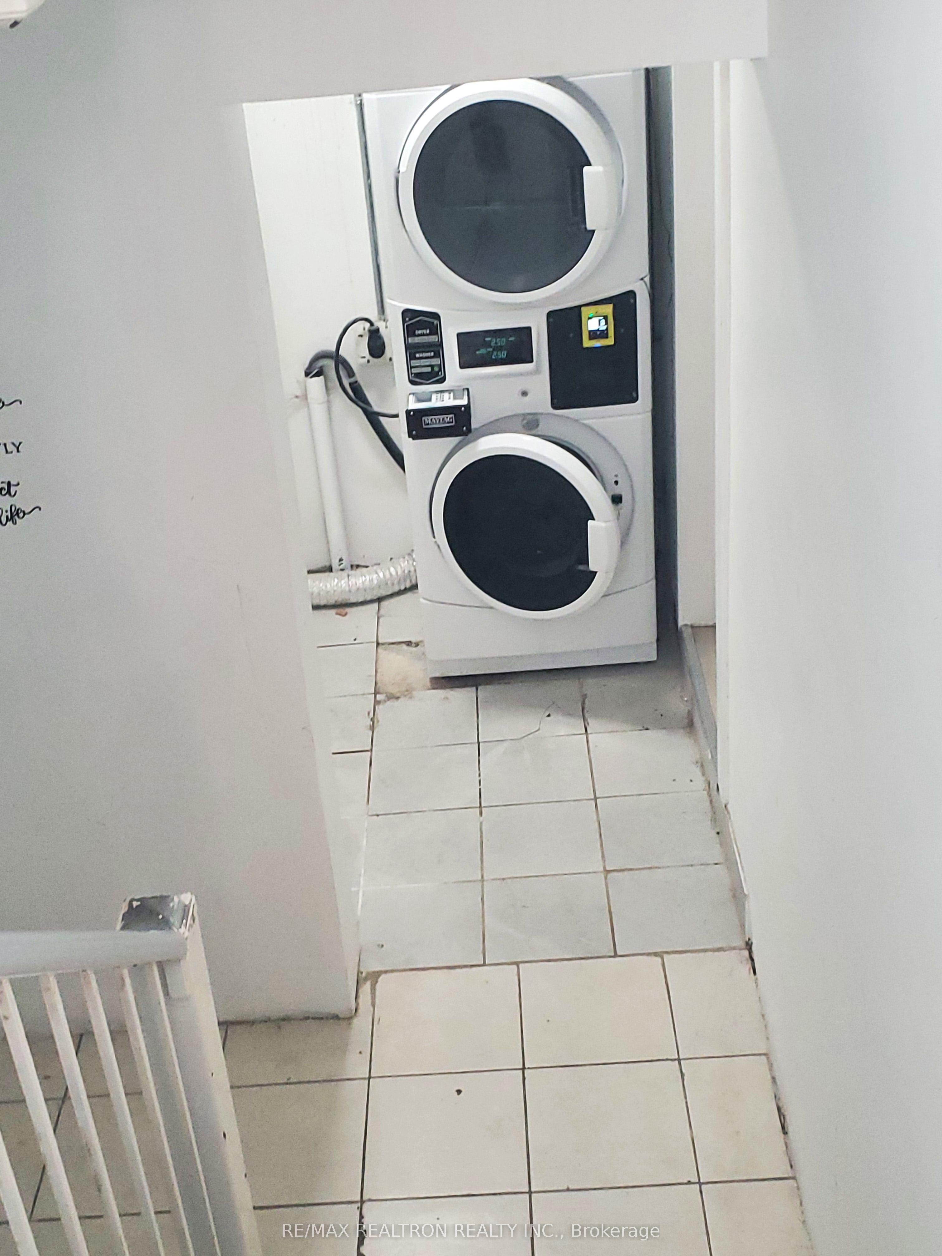 Unit 1 - 234 Wilmington Avenue, North York 2
