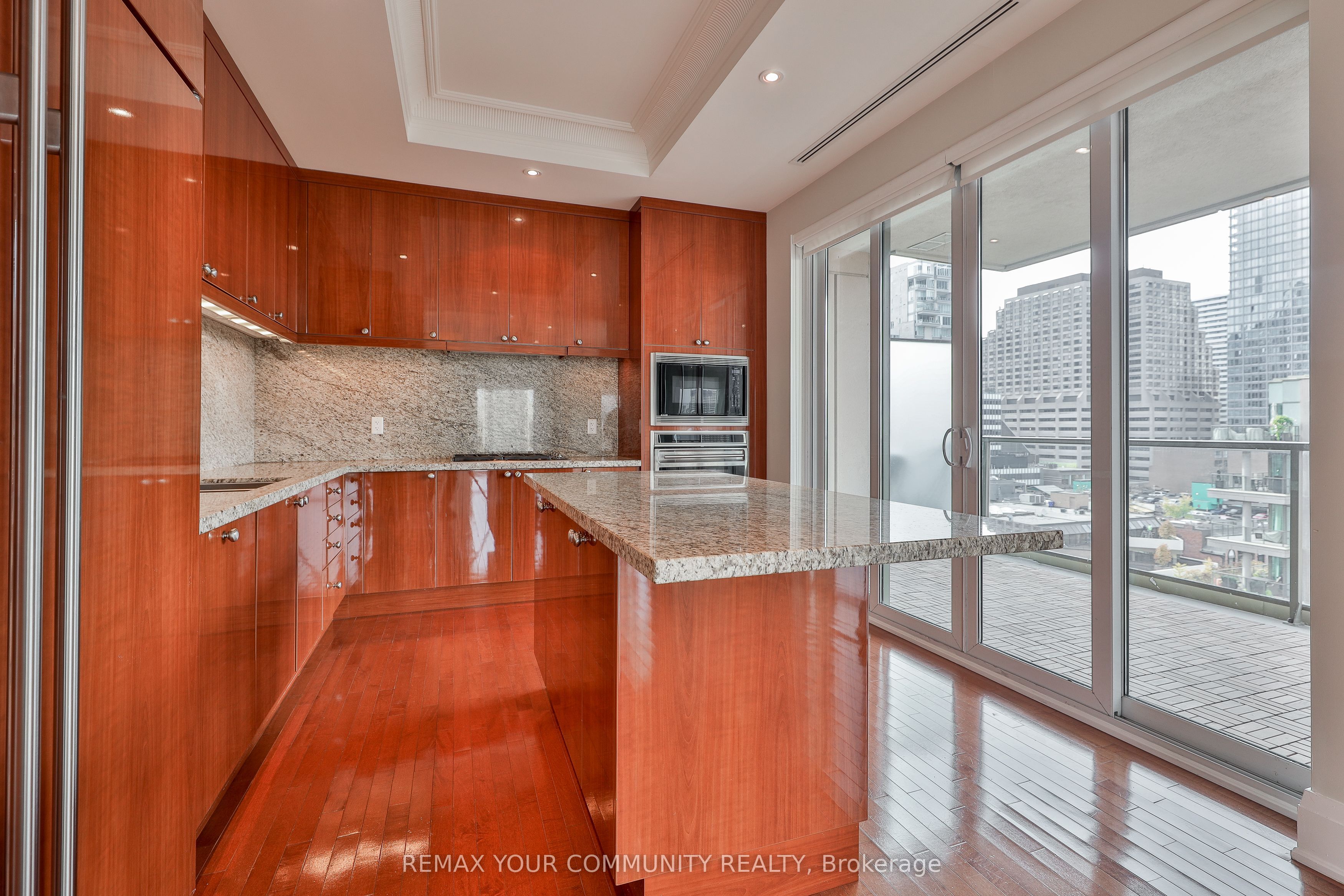 Unit 802 - 80 Yorkville Avenue, Toronto 2