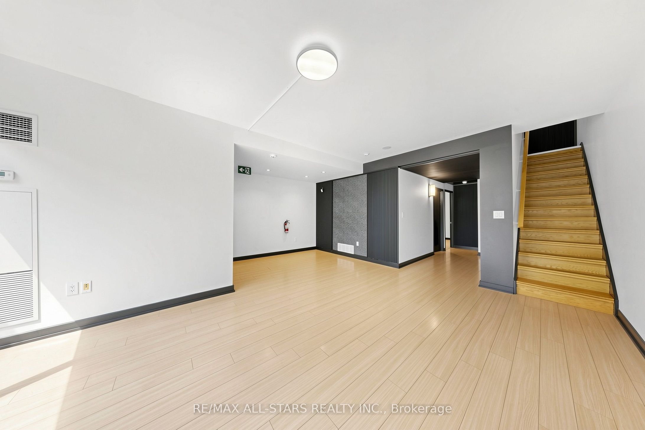 Unit G08 - 110 Fort York Boulevard, Toronto 5