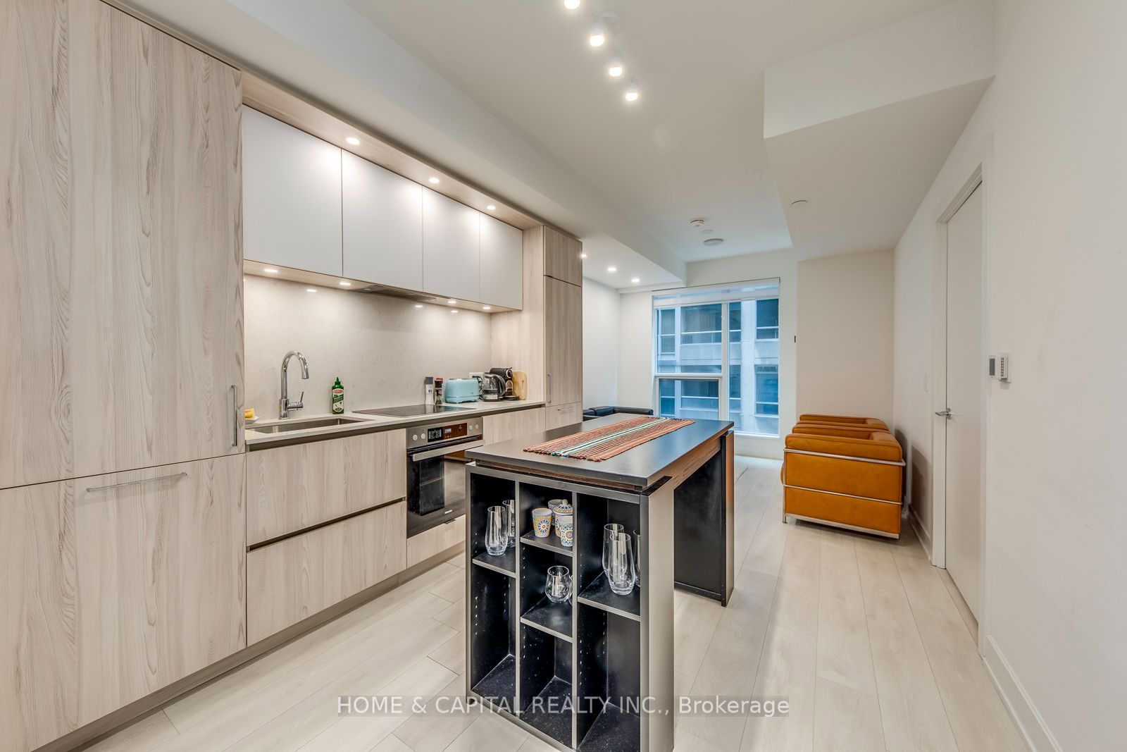 Unit 403 (Unfurnished) - 15 MERCER Street, Toronto 4