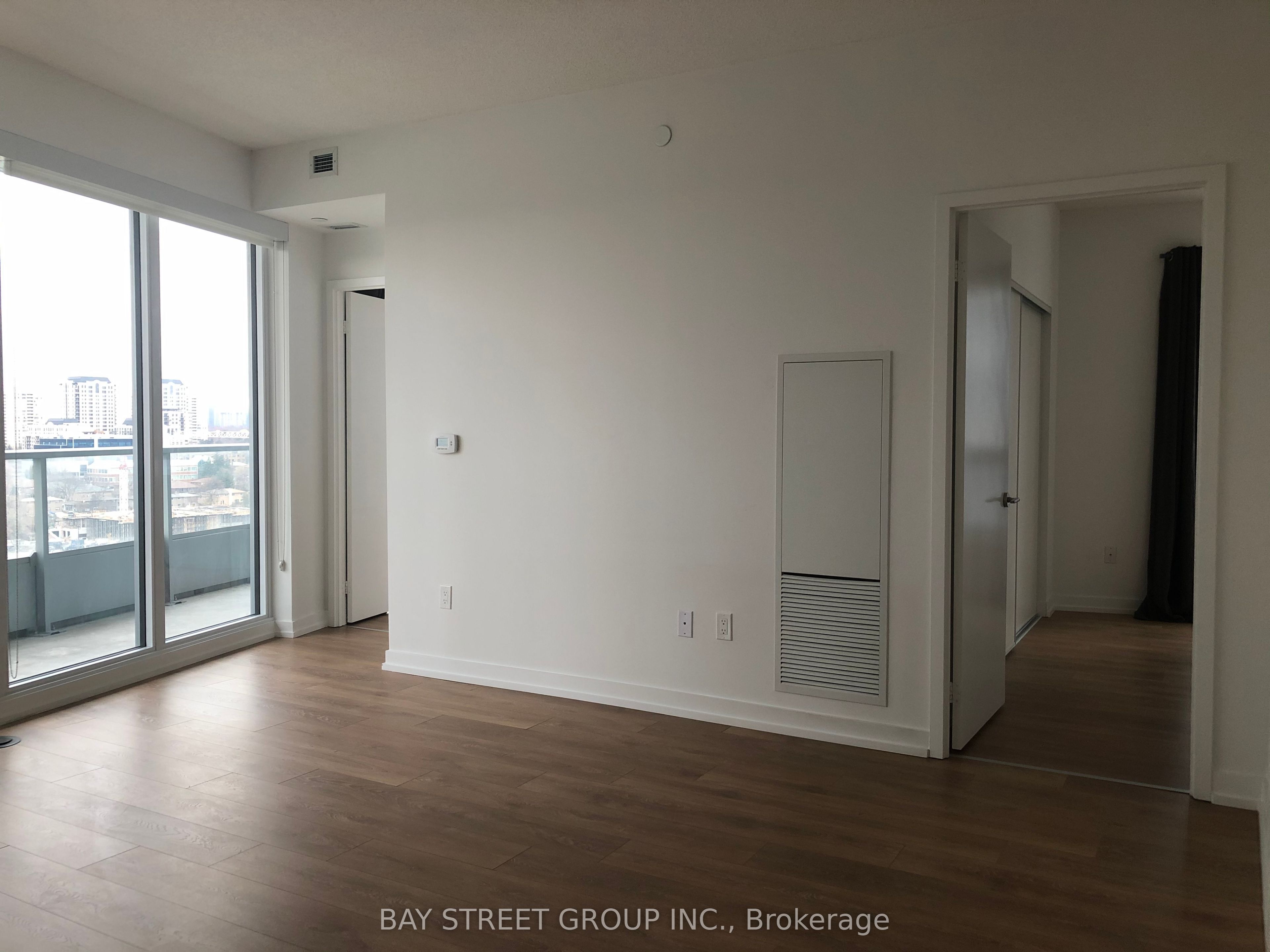Unit 1808 - 117 Mcmahon Drive, North York 4