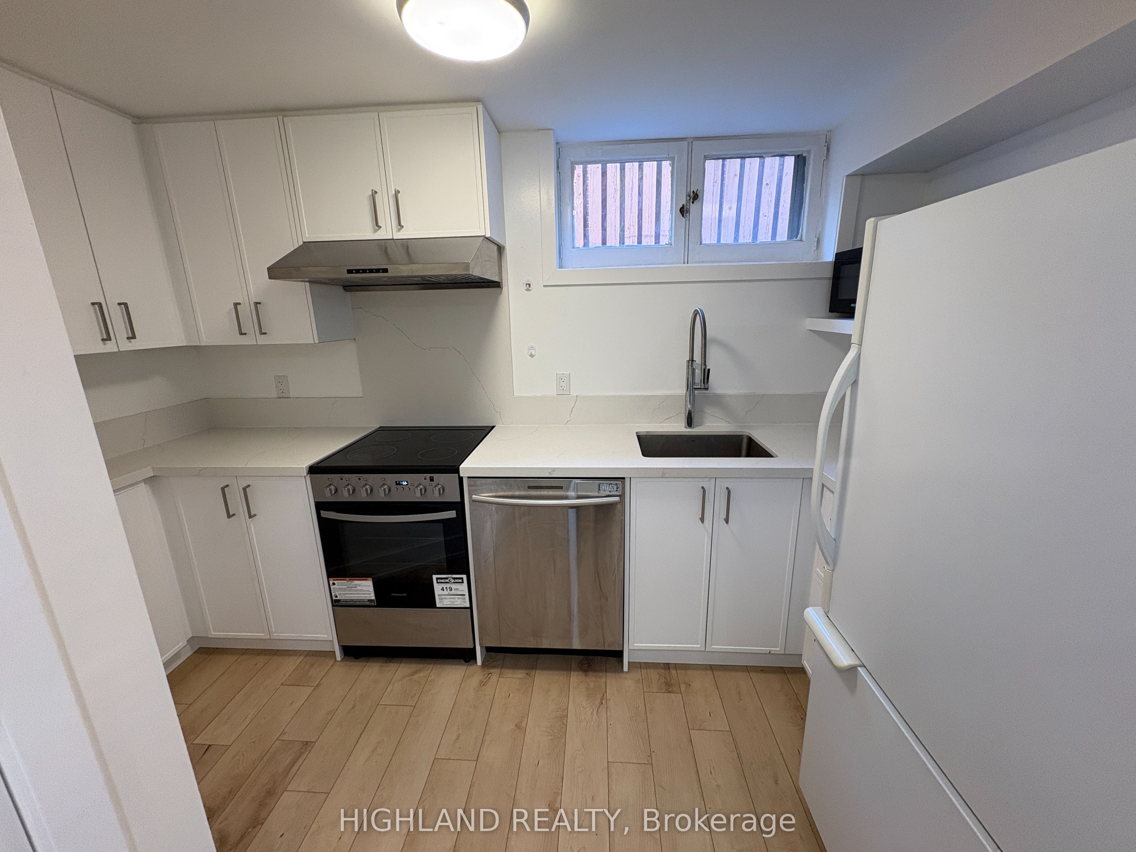 Unit Basement - 167 Churchill Avenue, North York 5
