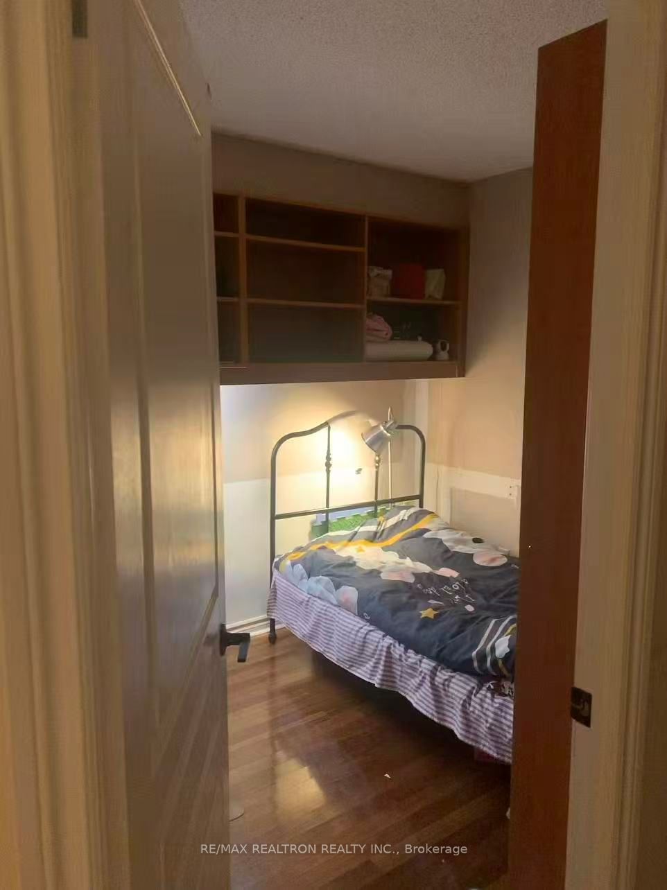 Unit 1503 (Den) - 801 Bay Street, Toronto 3